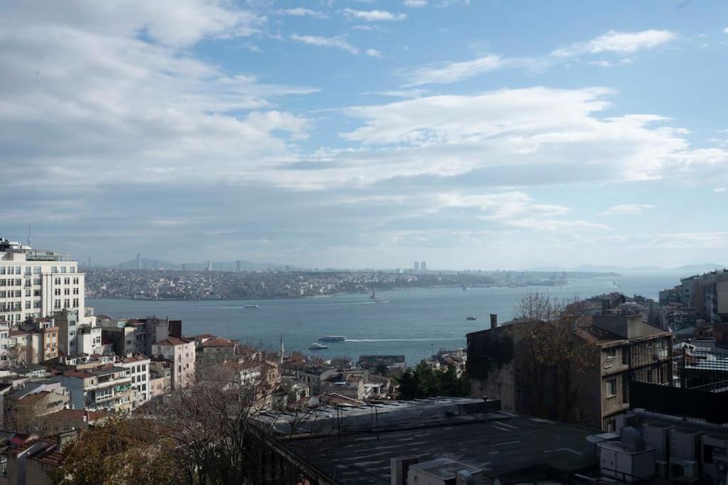 Photo of Others in Cihangir