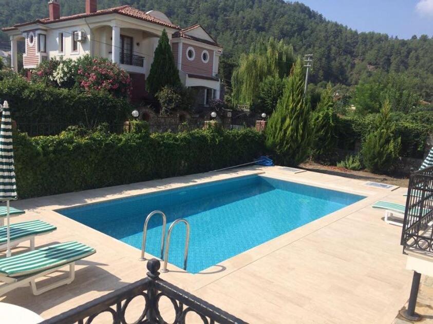 Photo of Buildings in Yesiluzumlu
