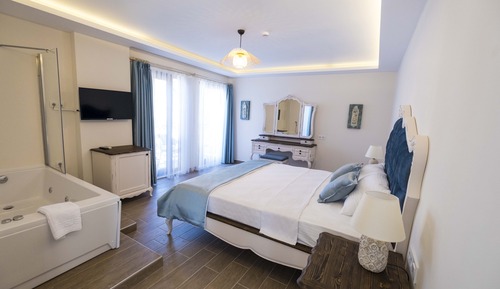 Royal Room
