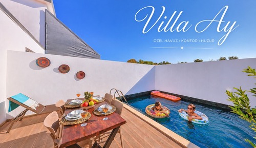 Deluxe Villa, 1 Bedroom, Kitchen, Pool View