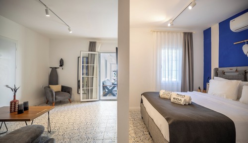 Garden View Apartment with Terrace