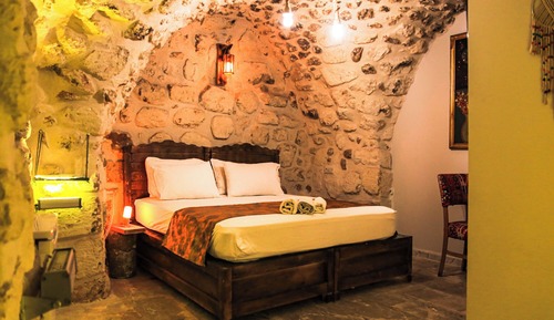 Economy Double Room, 1 King Bed