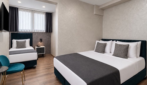 Economy Triple Room
