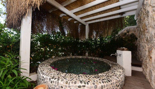 Queen Suite, Sea View with Jacuzzi