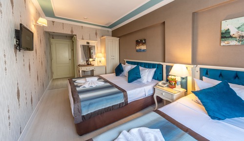 Triple Room