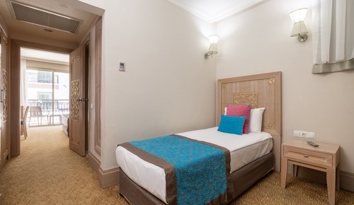 Family Room, 2 Bedrooms