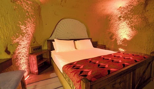 Basic Room, 1 Queen Bed, Non Smoking