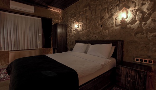 Design Room, 1 Queen Bed, Non Smoking, Garden View