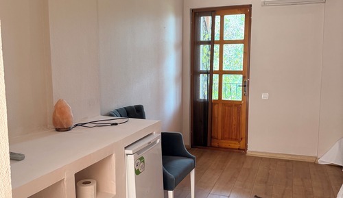 Classic Double or Twin Room, Multiple Beds, Mountain View