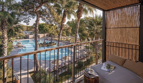 Deluxe Room, Partial Sea View