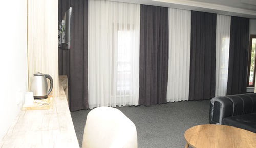 Luxury Suite