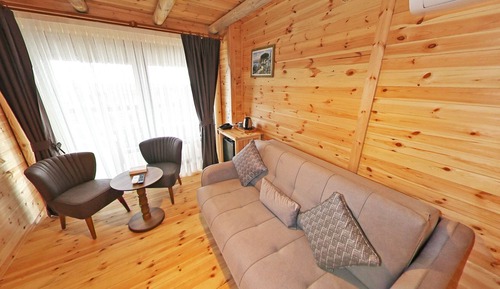Luxury Suite