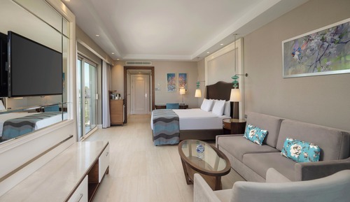 Riverside Room 12 +