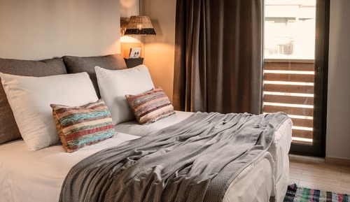 Suite, City View