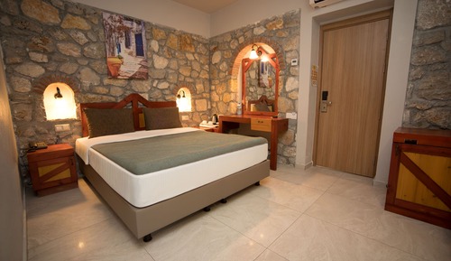 Stone Sea View Family Room