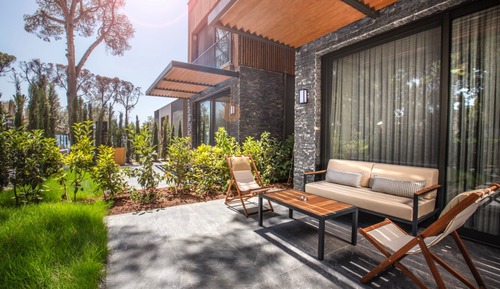 Large Deluxe Room with Garden Terrace