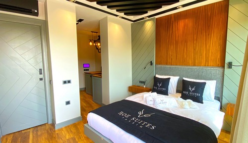 Luxury Triple Room