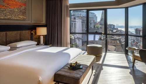 Junior Suite, 1 King Bed (Club Millesime Access)