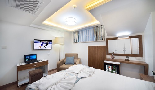 Economy Room