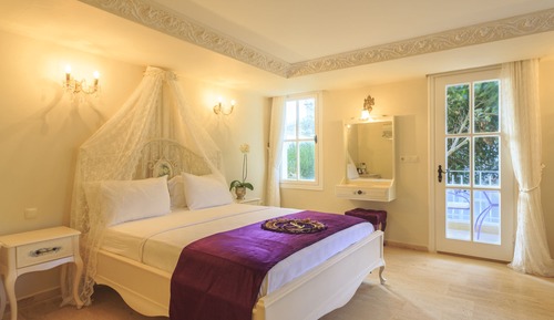 Deluxe Suite, Garden View