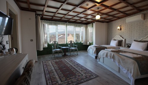 Luxury Triple Room