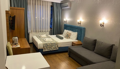 Deluxe Triple Room