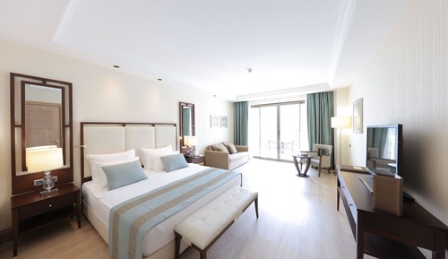 Deluxe Room, Side Sea