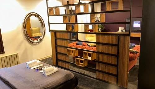 City Room, 1 Queen Bed, Non Smoking, Pool View
