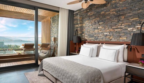 Family Corner Terrace Suite Sea View