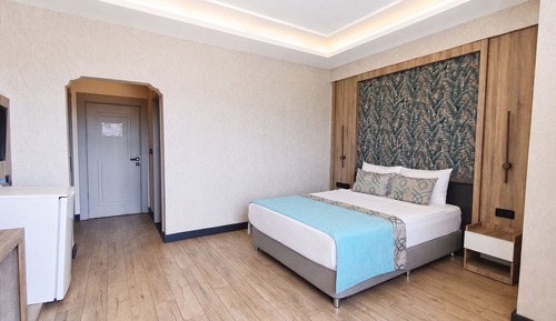 Corner Room with Lake View