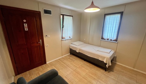 Suite, Garden View