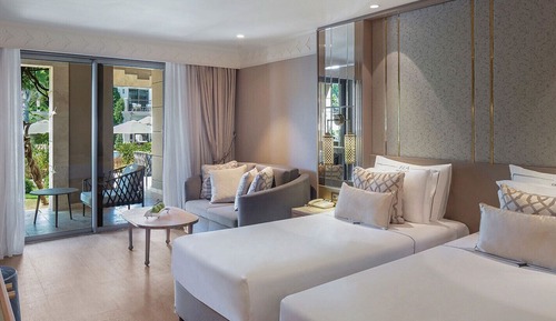 Lake House Family Suite
