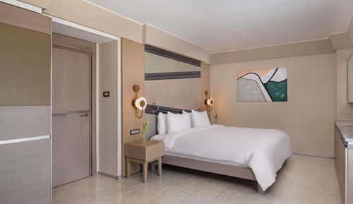Deluxe Suite Sea View