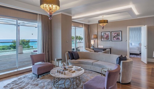 Suite, 1 King Bed