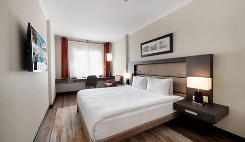 Standard Room, 1 King Bed