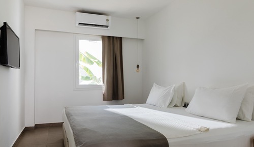 Standard Room, 1 Bedroom, Balcony, Partial Sea View