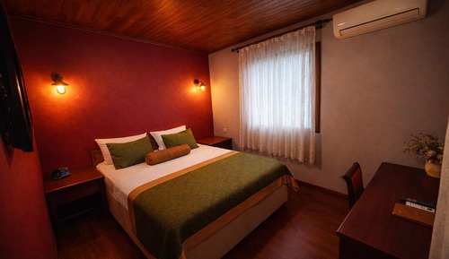 Signature Suite, Garden View