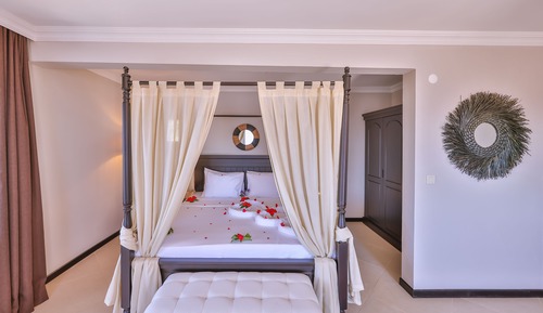 Luxury Suite, Balcony, Sea View