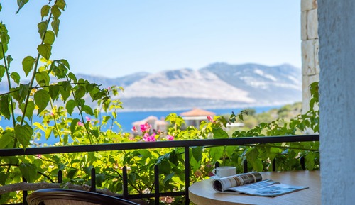 Deluxe Room, 1 Queen Bed, Balcony, Sea View