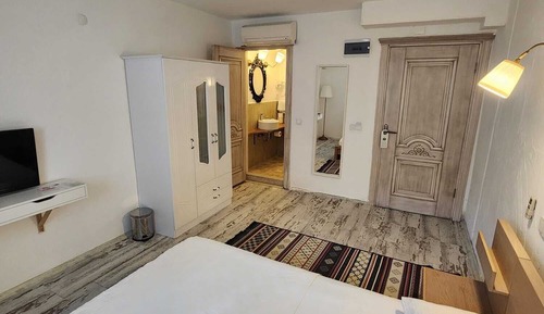 Economy Triple Room