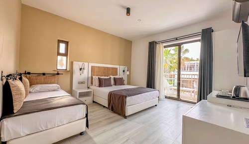 Standard Triple Room, Garden View