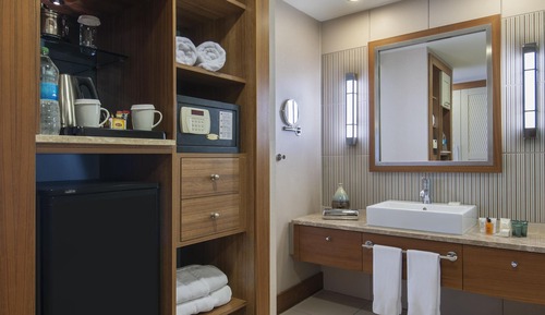 Room, 1 King Bed, Accessible, Balcony