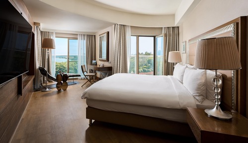 Suite, 1 King Bed, Balcony, Sea View