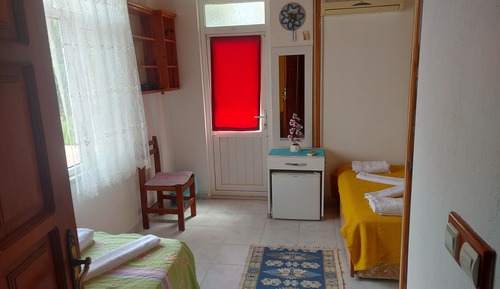Basic Triple Room