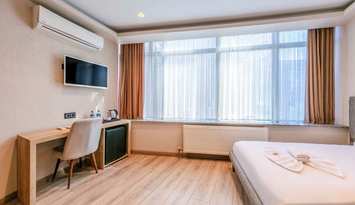 Deluxe Single Room