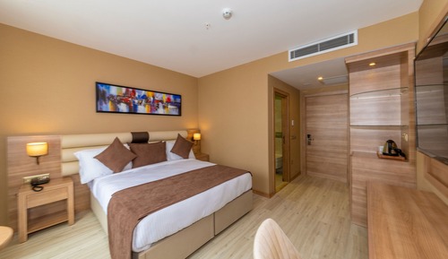 Superior Room, City View