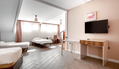 Standard Quadruple Room, Multiple Beds, Non Smoking