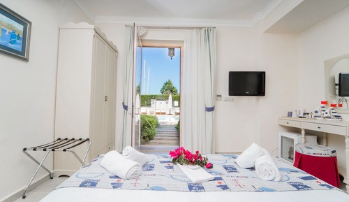 Standard Double or Twin Room, Patio