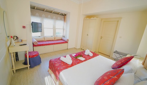 Deluxe Double or Twin Room, Sea View