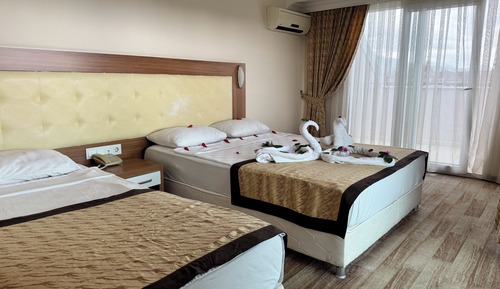 Standard Double or Twin Room, Pool View